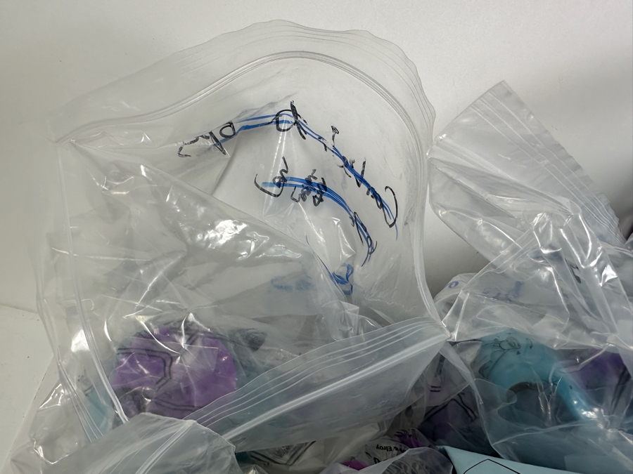 Just Added - The Jetsons Carl's Jr. / Hardee's Happy / Kid's Meal Toys Project Box With Prototype Toy Samples Cool Kids Designed By The CDM Company 1999 - See Photos [Photo 12]