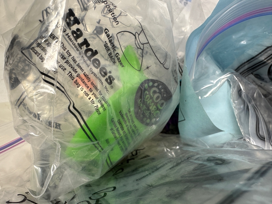 Just Added - The Jetsons Carl's Jr. / Hardee's Happy / Kid's Meal Toys Project Box With Prototype Toy Samples Cool Kids Designed By The CDM Company 1999 - See Photos [Photo 10]