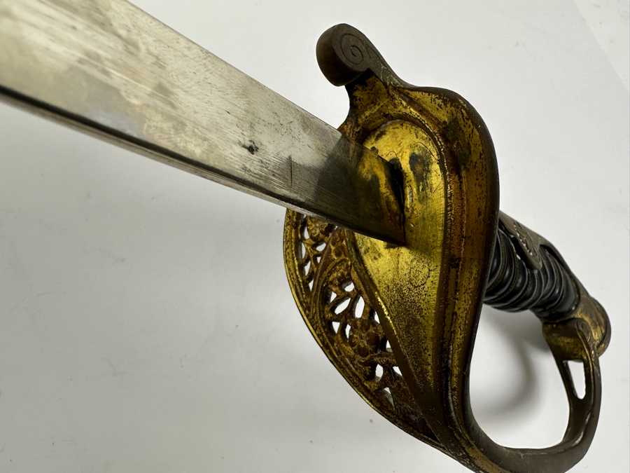 Just Added - Japanese WWII Era Type 19 Army Officer's Kyu Gunto Saber Parade Sword 34L [Photo 9]