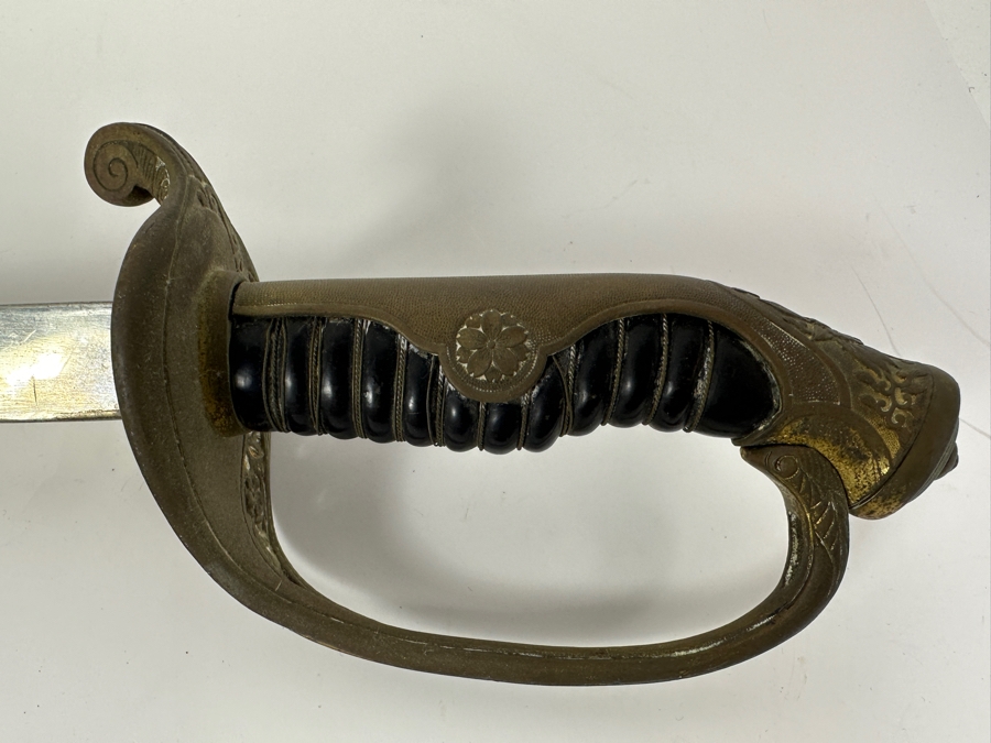 Just Added - Japanese WWII Era Type 19 Army Officer's Kyu Gunto Saber Parade Sword 34L [Photo 2]