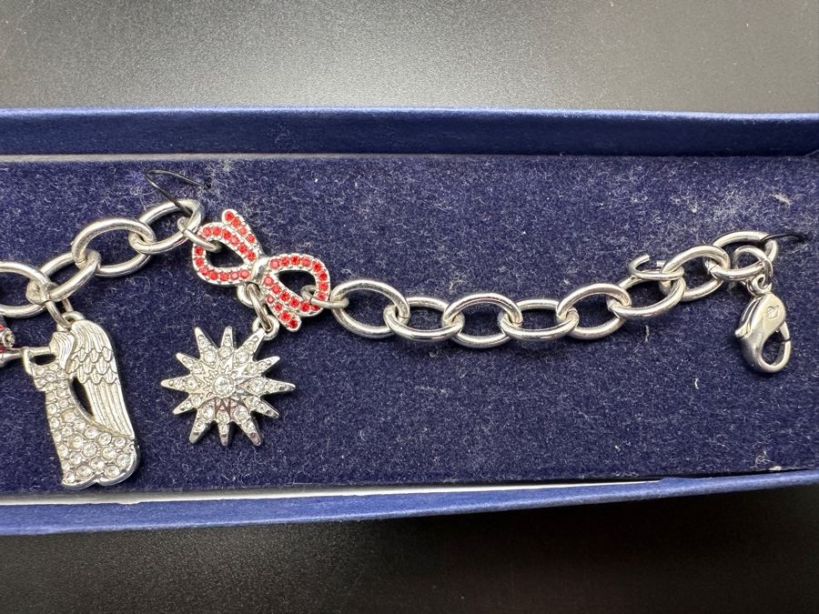 Swarovski Rockefeller Center 2005 5 Charm Bracelet Retails $150 [Photo 3]