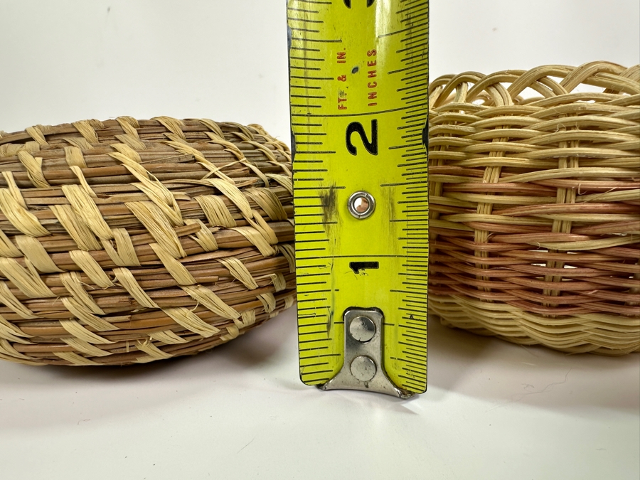 Pair Of Small Native American Baskets [Photo 9]