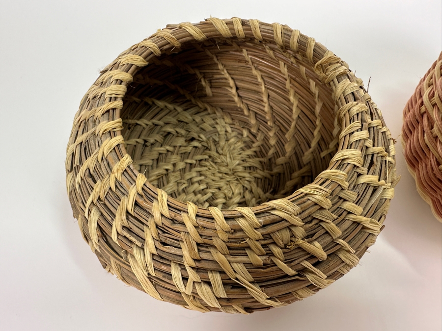 Pair Of Small Native American Baskets [Photo 2]