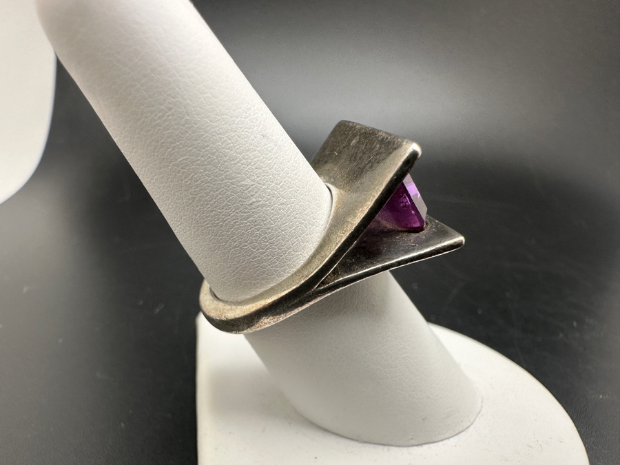 Sterling Silver Modernist Ring Set With Color Change Synthetic Sapphire Size 7.5 10.5g [Photo 6]