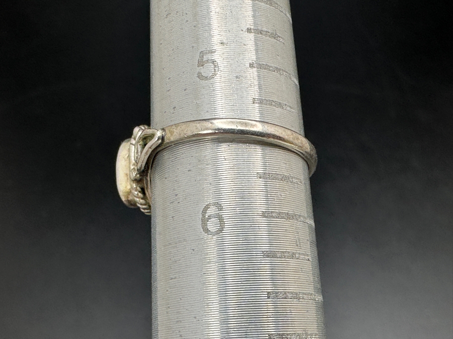 Small Sterling Silver Ring Size 5.5 1.8g [Photo 7]