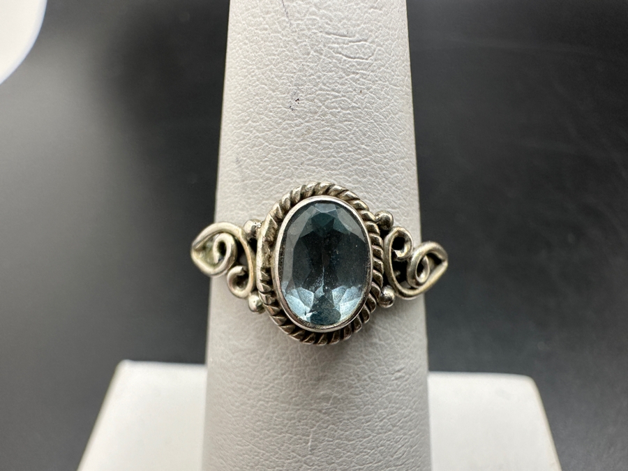 Small Sterling Silver Ring Size 5.5 1.8g [Photo 2]