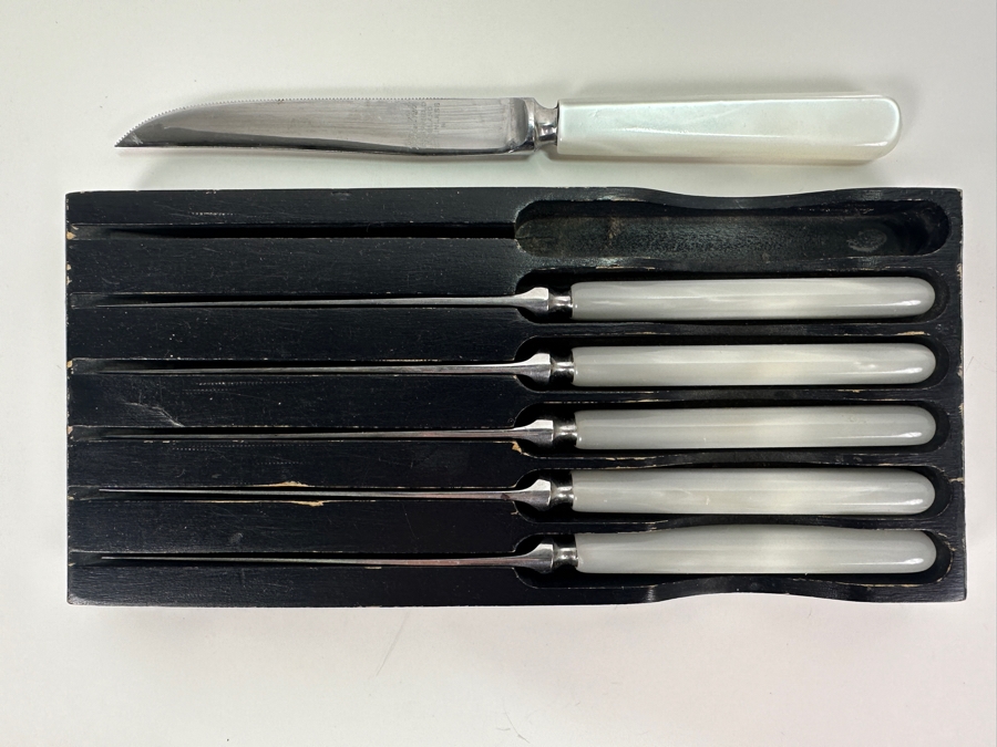 Set Of Marshall Field Sheffield England Stainless Steel 7' Steak Knives With Mother Of Pearl Handles [Photo 2]
