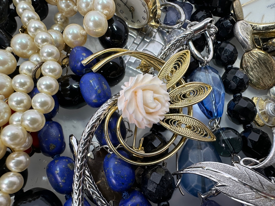 Lot of Costume Jewelry and Watches [Photo 5]