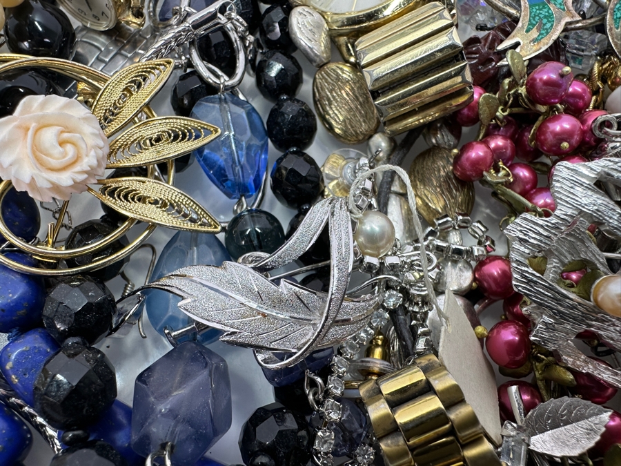 Lot of Costume Jewelry and Watches [Photo 9]