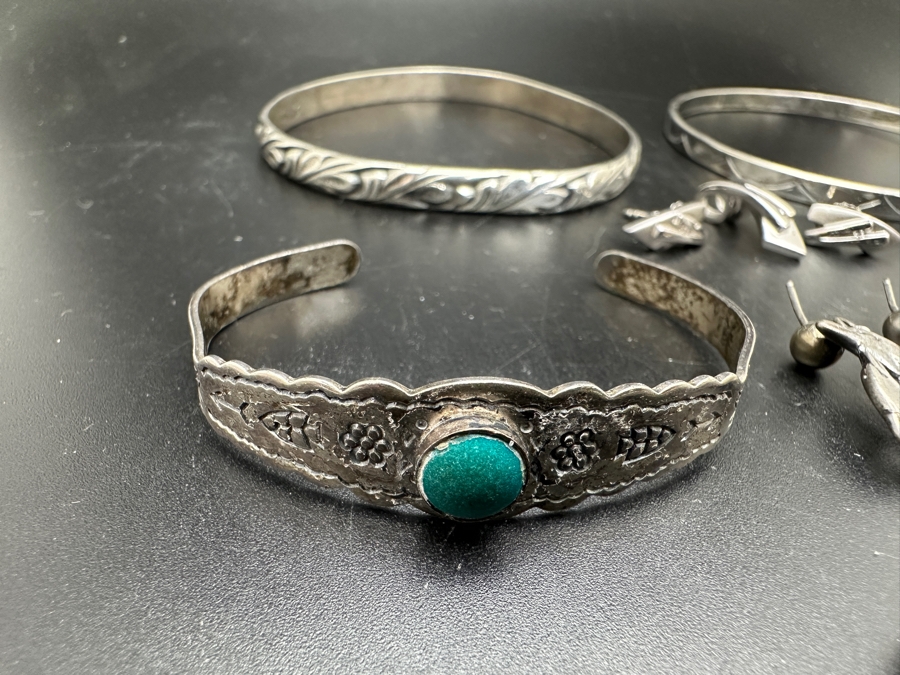 Sterling Silver Jewelry Lot Featuring Bracelets, Earrings & Pins / Brooches 63.7g [Photo 2]