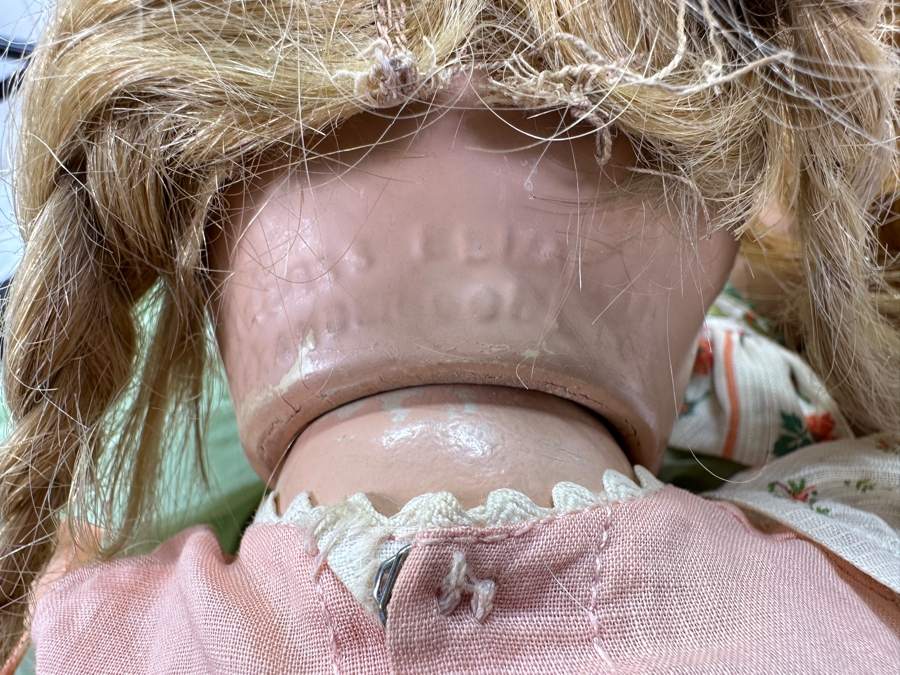 Vintage Dolls - Madame Alexander 'Flora McFlimsey' Madison Square  / Ideal Toy Co. Shirley Temple Doll with Mohair Wig and Tin Sleep Eyes [Photo 9]