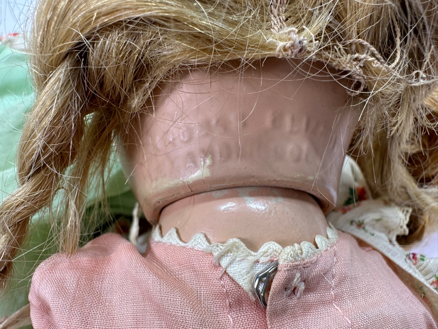 Vintage Dolls - Madame Alexander 'Flora McFlimsey' Madison Square  / Ideal Toy Co. Shirley Temple Doll with Mohair Wig and Tin Sleep Eyes [Photo 8]