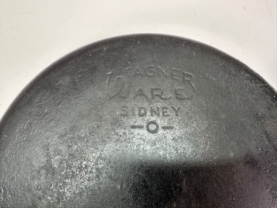 Set of (3) Wagner Cast Iron Pans 11'W, 8'W, 6.5'W [Photo 4]