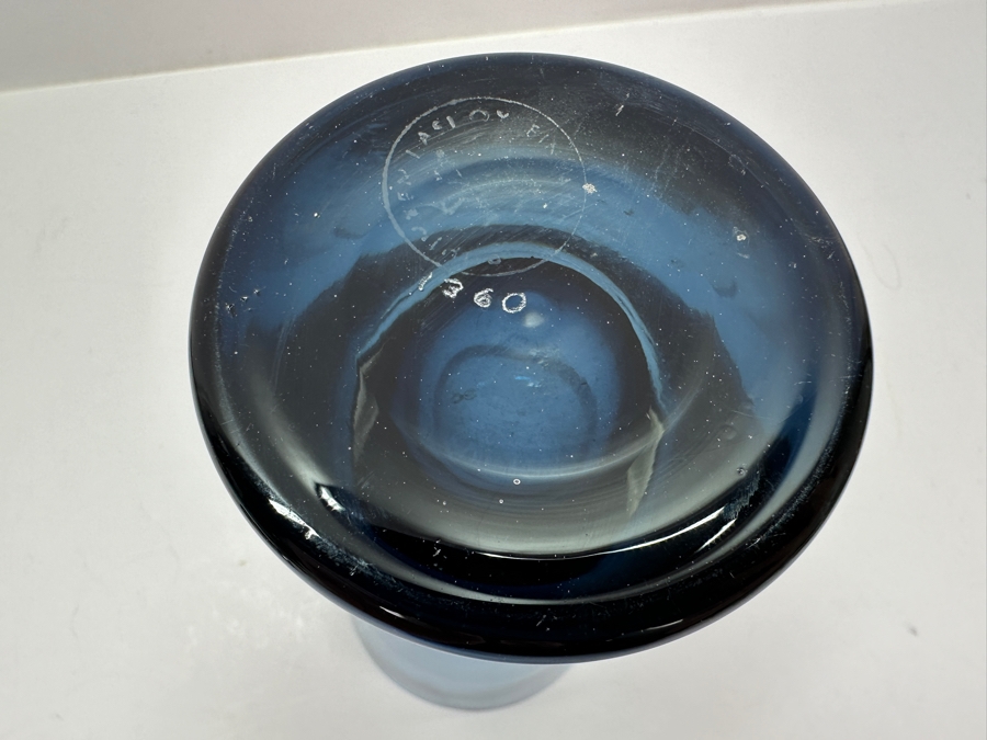 Modernist Vase by Tamara Aladin for Riihimäki Lasi Oy, Finland. Signed with Lasi Mark Bottom. 6.25'H [Photo 6]