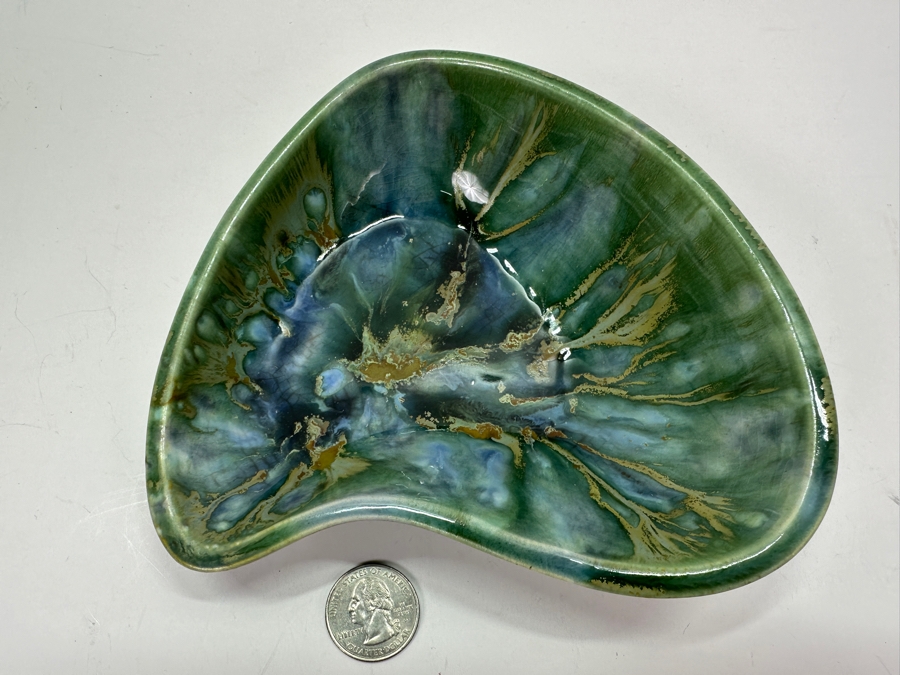 Mid-Century Ceramic Pottery Dish [Photo 2]