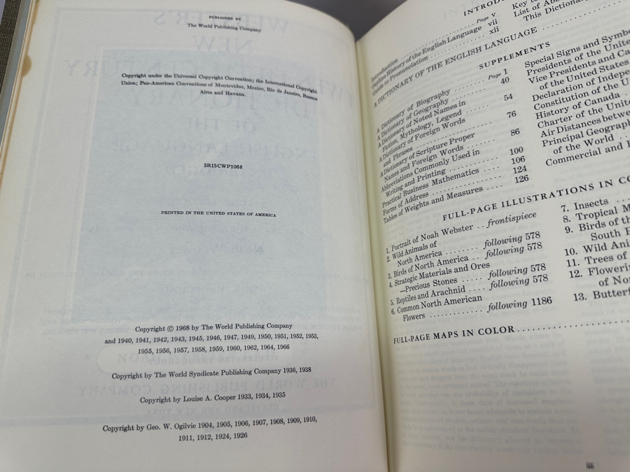 Webster's New Twentieth Century Dictionary Unabridged Second Edition with Wooden Stand [Photo 6]