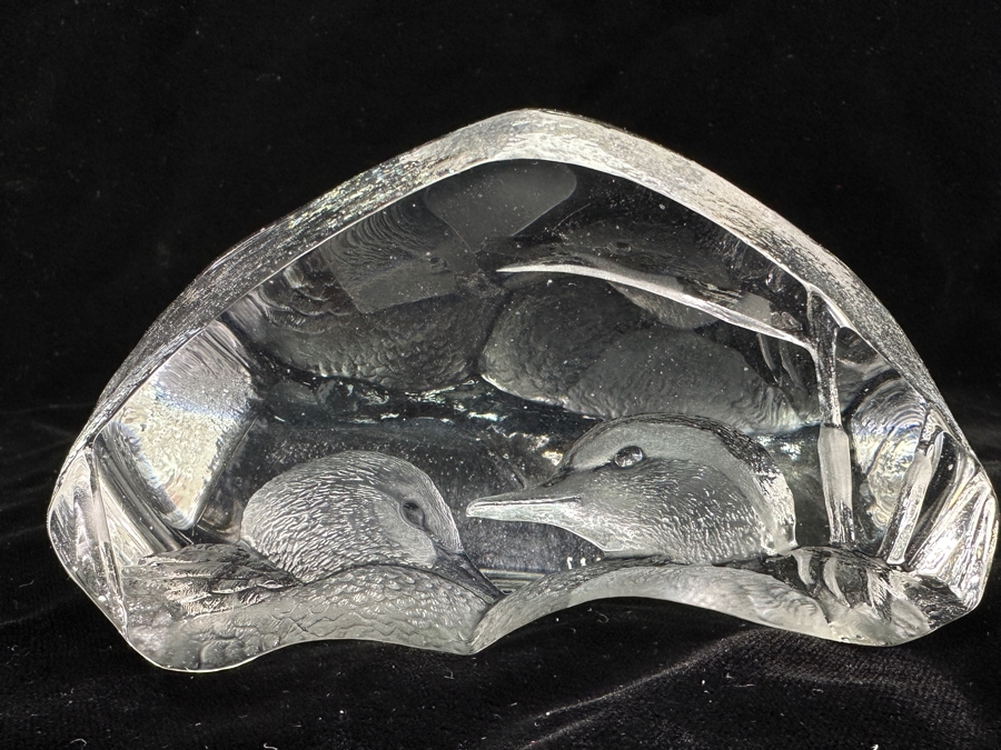 Signed Mats Jonasson Engraved Crystal Paperweight 5'W x 3'H [Photo 2]