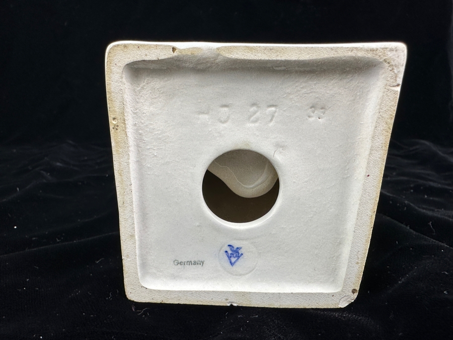 German Porcelain Figurine of Jesus 12'H [Photo 4]