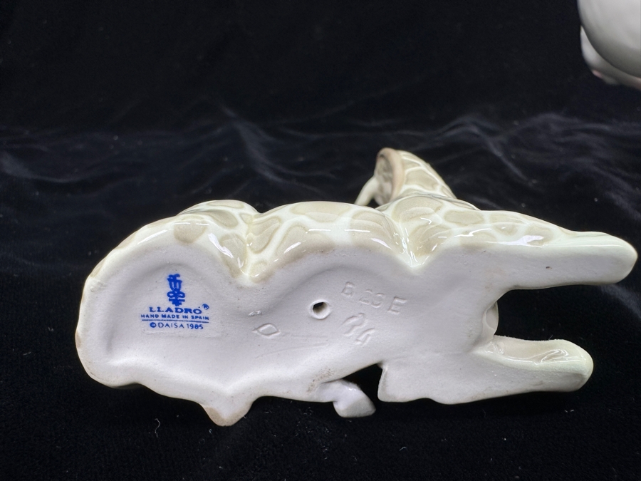 Lladro 1169 'Couple of Doves' Figurine 5H and Lladro Giraffe Figurine 3.5H [Photo 7]