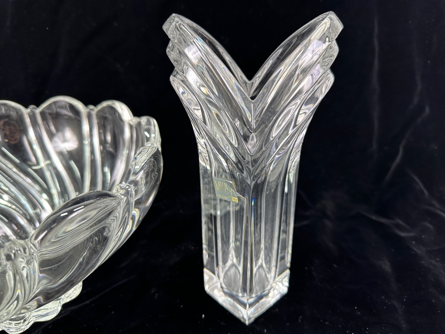 Mikasa Peppermint Bowl 10.25'W and Mikasa Vase 8.5'H [Photo 4]