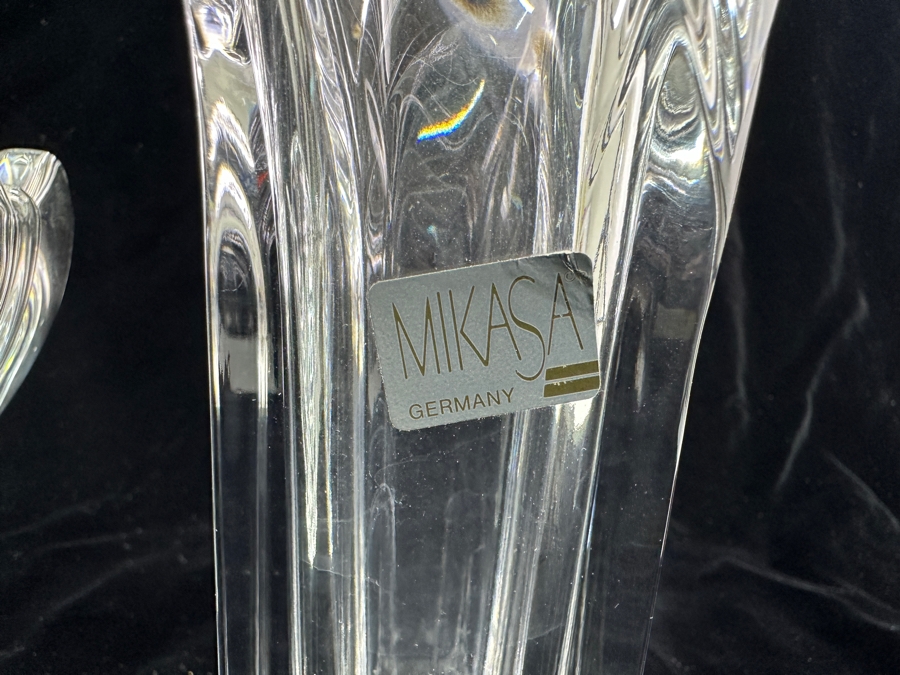 Mikasa Peppermint Bowl 10.25'W and Mikasa Vase 8.5'H [Photo 5]