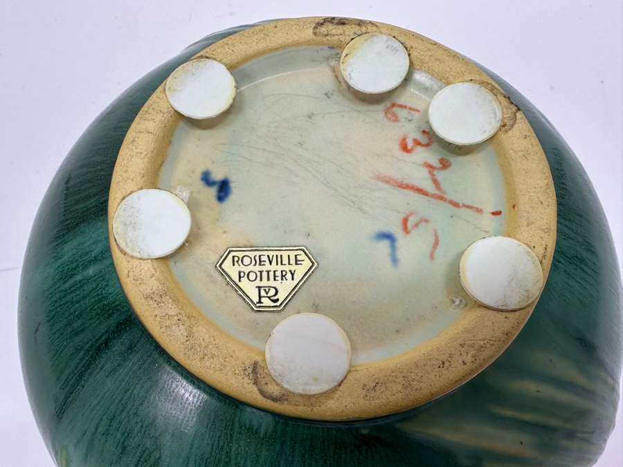 Roseville Pottery Pinecone Jardiniere 7.5'W x 5'H [Photo 7]