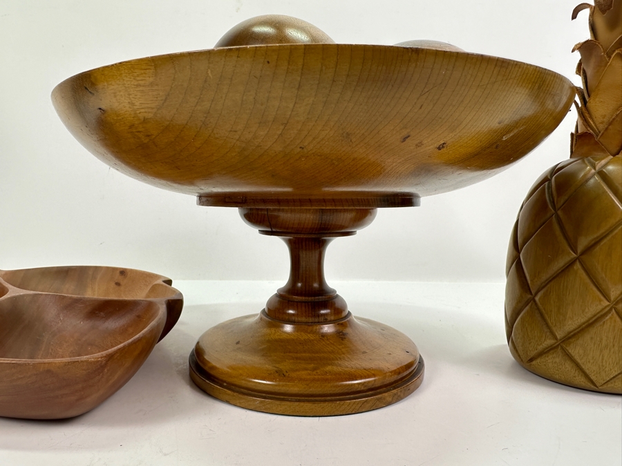 Wooden Bowl with Hand Carved Fruit and Leaf Dish 9.5'W x 5.5'H [Photo 6]