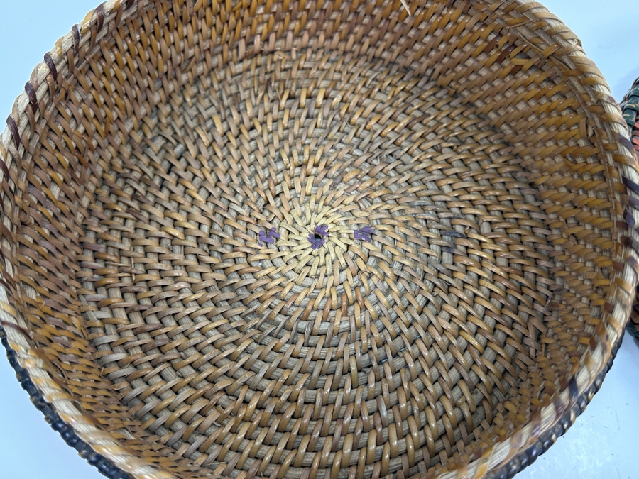 Vintage Sally Patchin Folk Art Hand Painted Sewing Basket With Lid 9W X 3.5H [Photo 8]