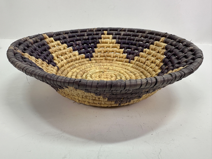 Vintage Native American Hopi Coil Basket 10.25W X 2.5H [Photo 6]
