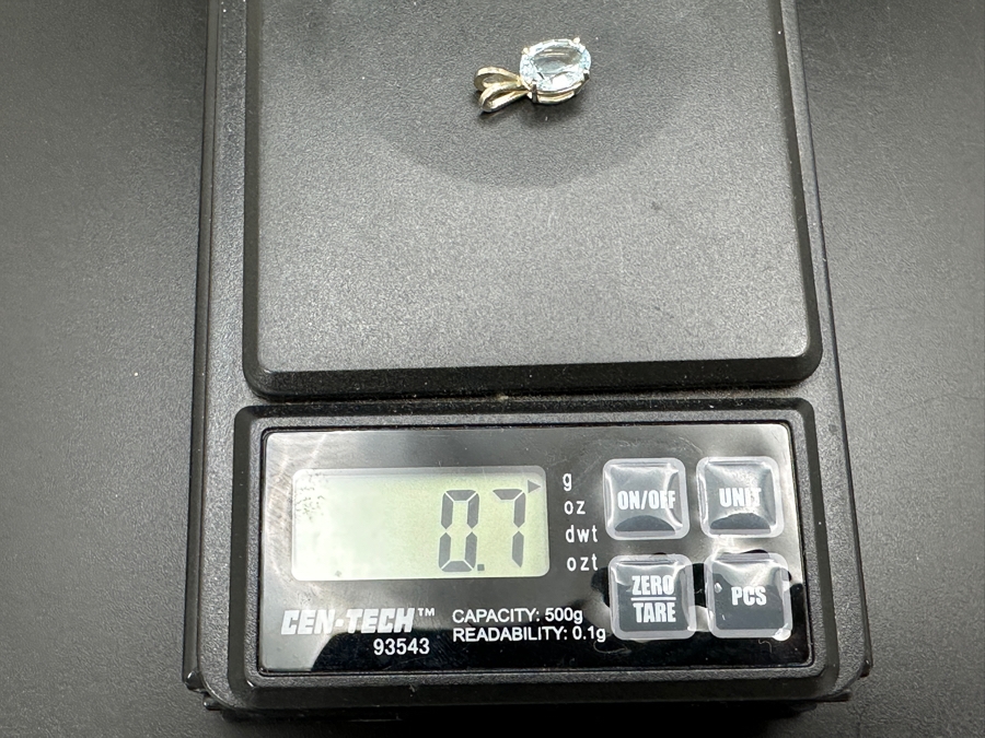 14K Gold Aquamarine Pendant 0.78g Retails $500 [Photo 5]