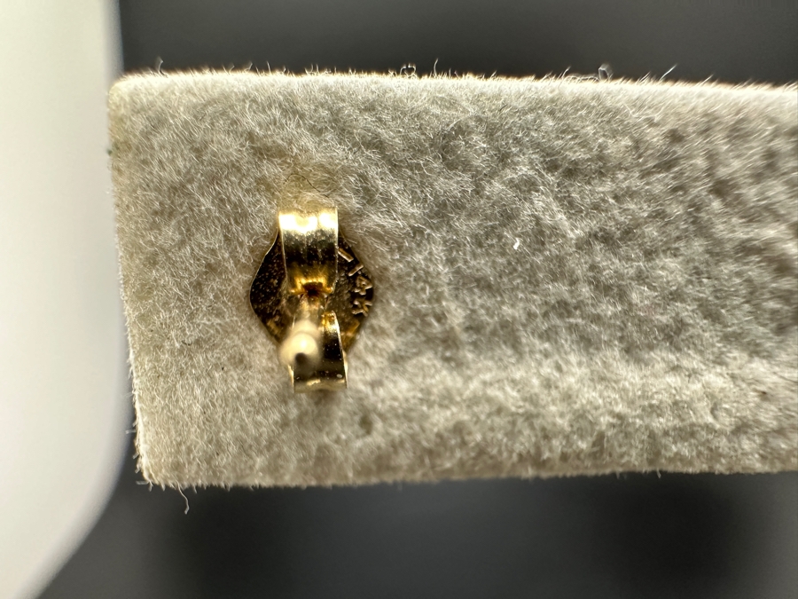 14K Gold CZ Pendant And Earring Set 2.0g [Photo 4]