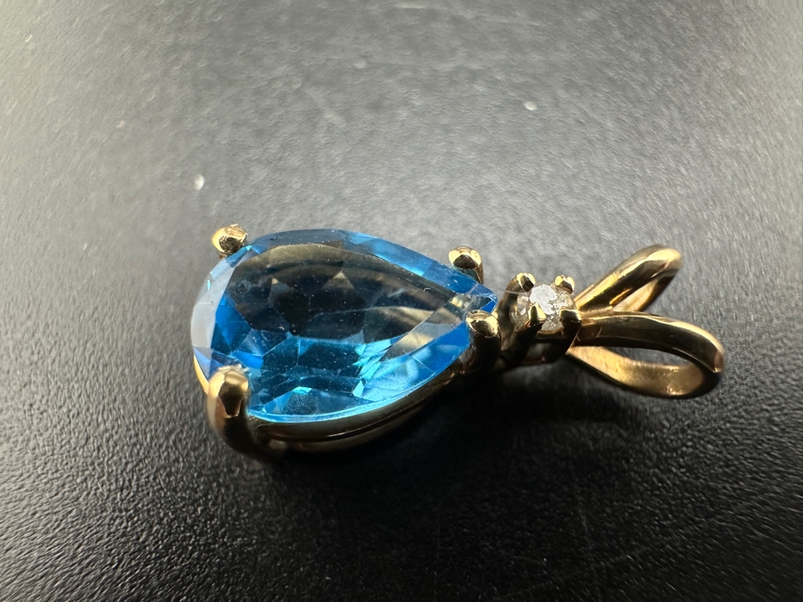10K Gold Blue Topaz With Small Diamond Pendant 1g Retails $250 [Photo 3]