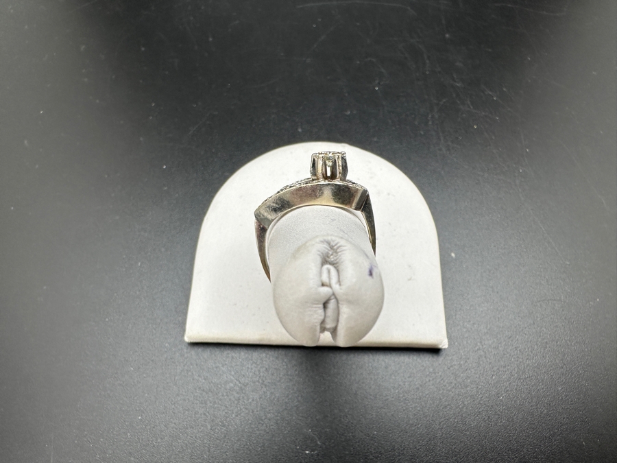 14K Gold Diamond Ring Est. 1/4ct Center Diamond F-G Color / VS1 With (14) 1.8mm Round Diamonds Est. .42cttw 3.9g Size 7.5 Retails $1,400 [Photo 6]