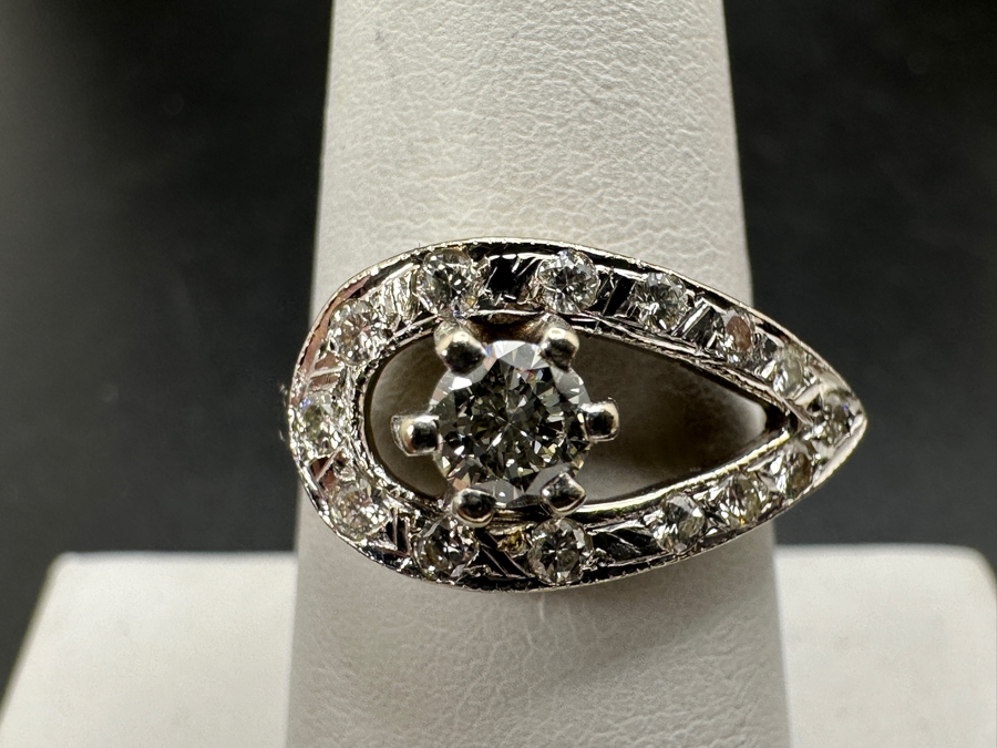 14K Gold Diamond Ring Est. 1/4ct Center Diamond F-G Color / VS1 With (14) 1.8mm Round Diamonds Est. .42cttw 3.9g Size 7.5 Retails $1,400 [Photo 2]