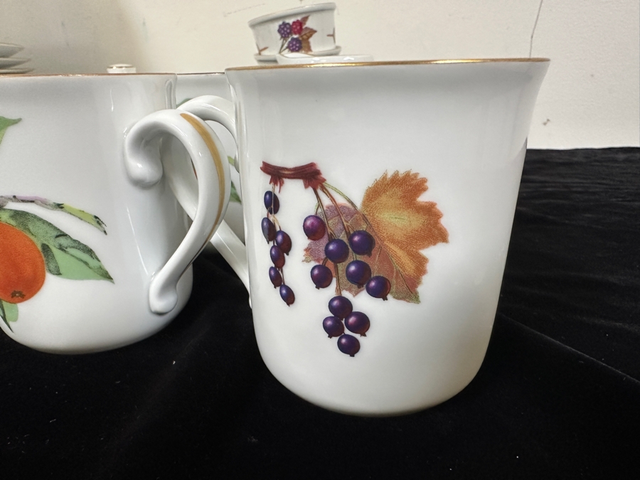 Royal Worcester Fine Porcelain Evesham Made In England Apx Service For 12 With Serving Pieces - See Photos - Retails $3,000+ [Photo 12]