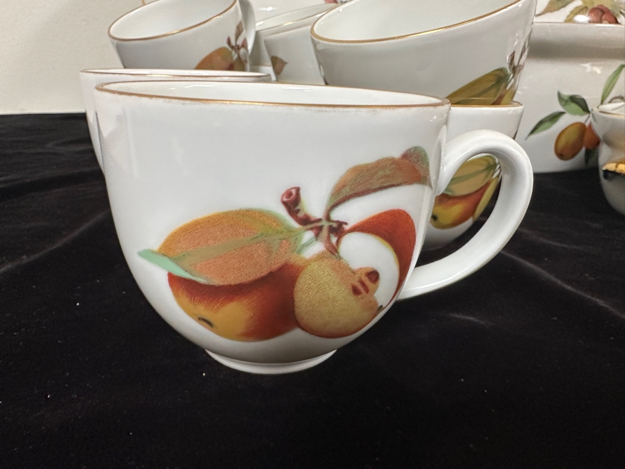 Royal Worcester Fine Porcelain Evesham Made In England Apx Service For 12 With Serving Pieces - See Photos - Retails $3,000+ [Photo 10]