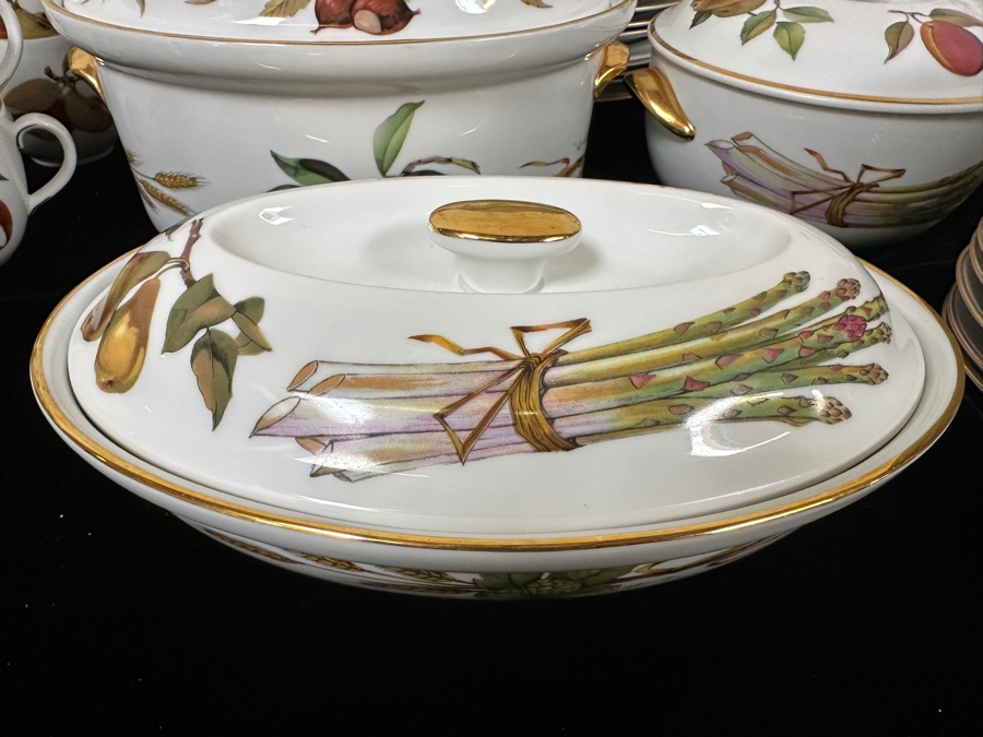 Royal Worcester Fine Porcelain Evesham Made In England Apx Service For 12 With Serving Pieces - See Photos - Retails $3,000+ [Photo 6]