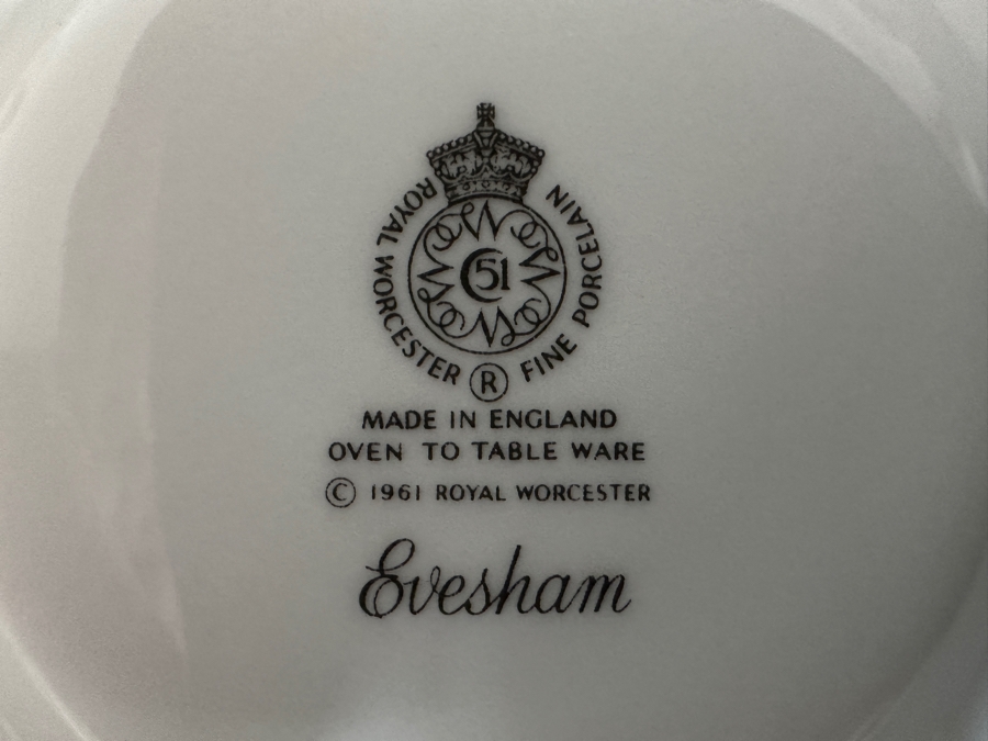 Royal Worcester Fine Porcelain Evesham Made In England Apx Service For 12 With Serving Pieces - See Photos - Retails $3,000+ [Photo 13]