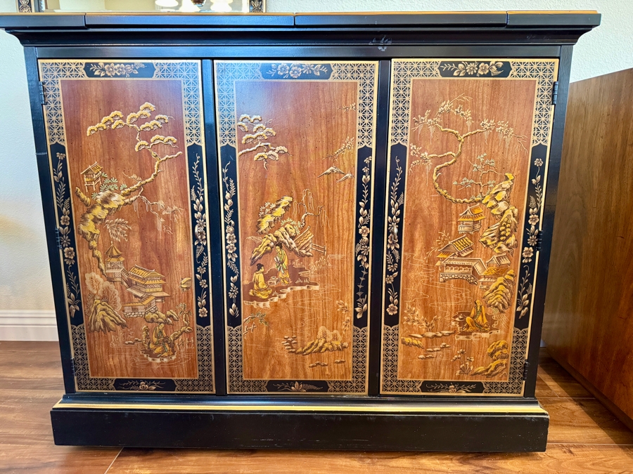 Vintage Drexel Heritage Et Cetera Collection Black Laquer Chinoiserie Buffet Server 39W x 19D x 33H [Photo 3]