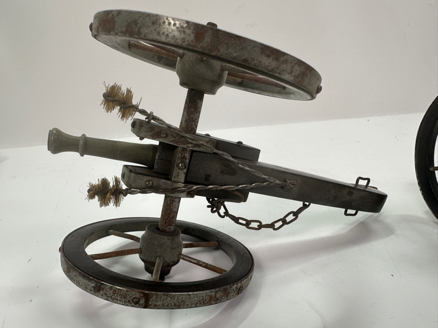 Antique English Model Cannon With Limber 7'L Retails $685 [Photo 9]