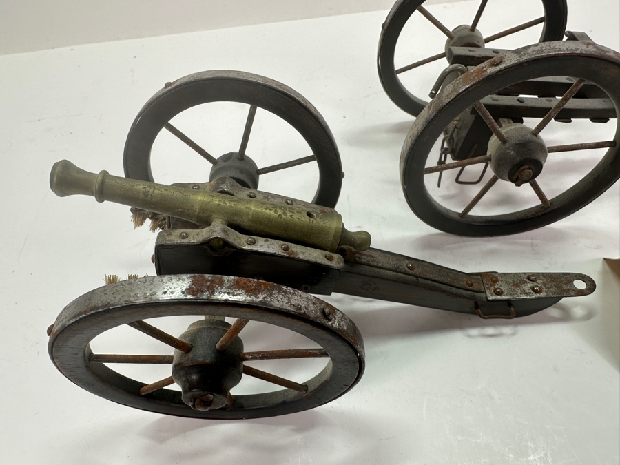 Antique English Model Cannon With Limber 7'L Retails $685 [Photo 3]