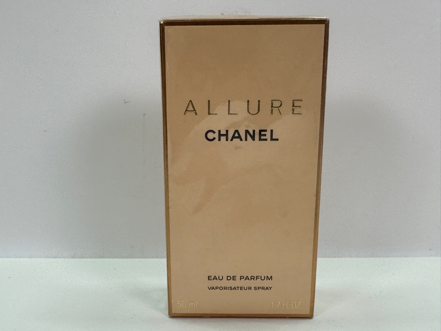Chanel Allure Eau De Parfum Spray 1.7 Fl. Oz. [Photo 2]