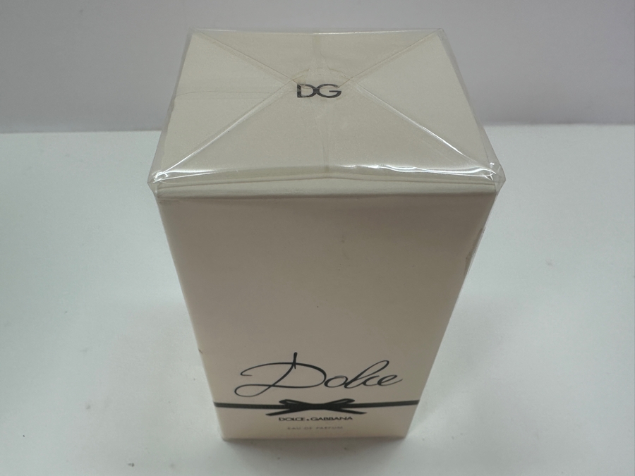 New Dolce & Gabbana Perfume Bottle [Photo 2]