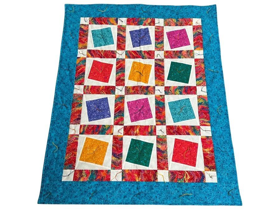 Small Handmade Quilt 35 X 43 [Photo 1]