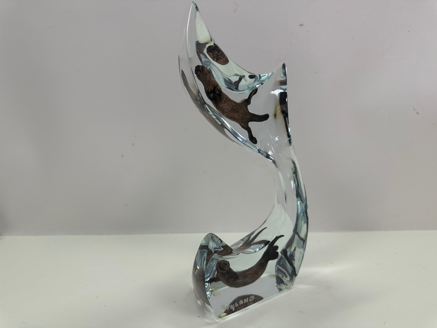 Robert Wyland (B. 1956, American) Lucite And Patinated Metal Sea Otter Sculpture Signed Wyland And Numbered 427 Of 2,000 4.5W X 2.25D X 9H [Photo 10]