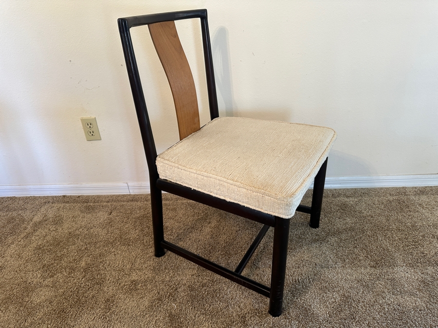 John Stuart Mid-Century Modern Curved Back Dining Chairs: Two Armchairs And Four Dining Chairs - Total Of Six Chairs [Photo 24]