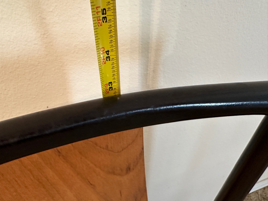 John Stuart Mid-Century Modern Curved Back Dining Chairs: Two Armchairs And Four Dining Chairs - Total Of Six Chairs [Photo 27]