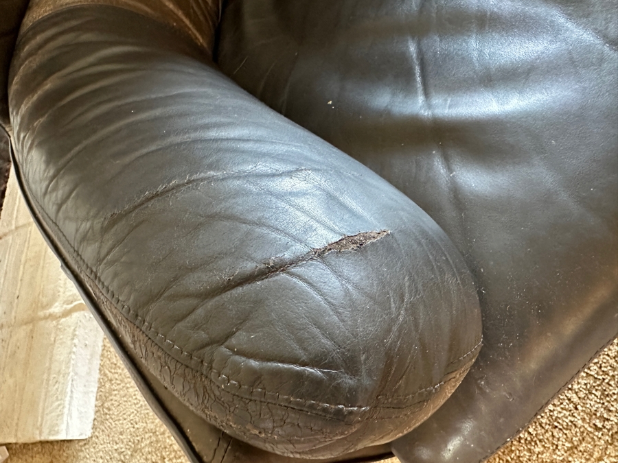 Pair Of Vintage Lev & Lev Italian Leather Armchairs 34W X 34D X 38H [Photo 12]