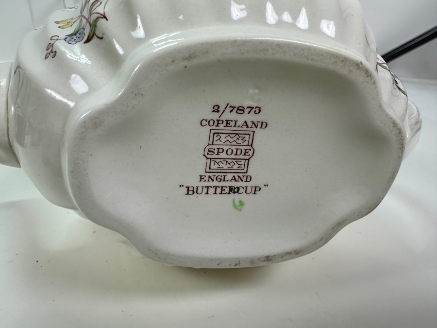 Spode Copeland England 'Buttercup' Pattern Teapot And Four Cups & Saucers [Photo 6]