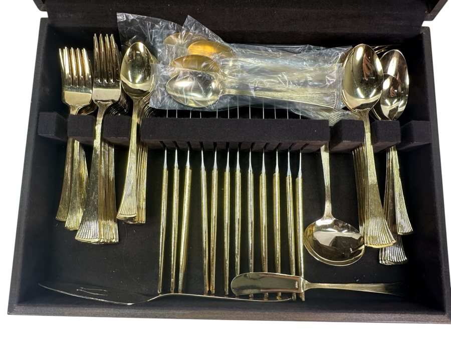 Barclay Geneve Golden Flatware Set From Japan [Photo 1]